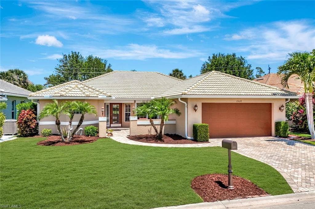 12637 Hunters Ridge DR BONITA SPRINGS, FL 34135