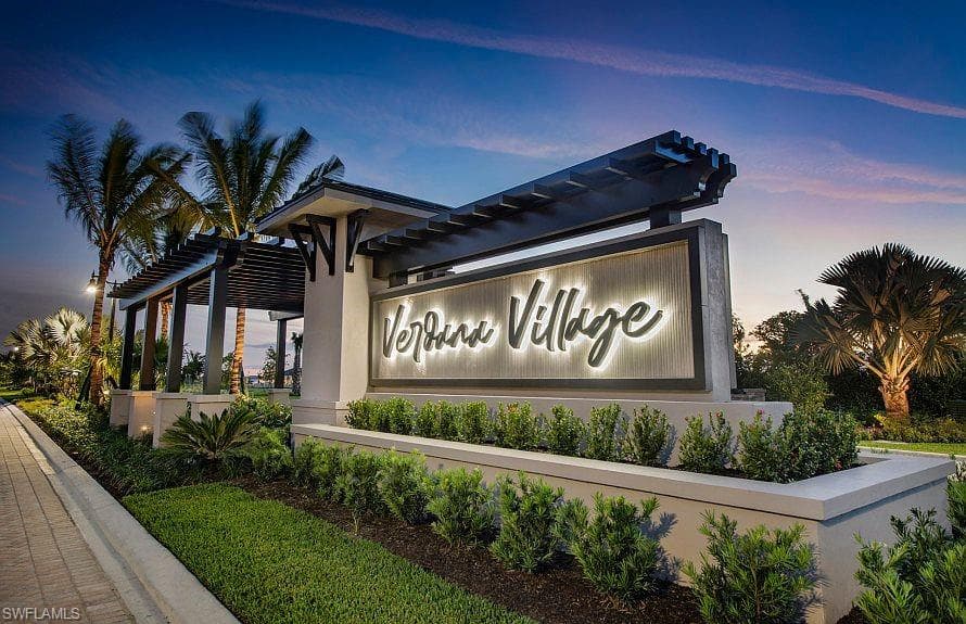 20378 Kingmont DR ESTERO, FL 33928