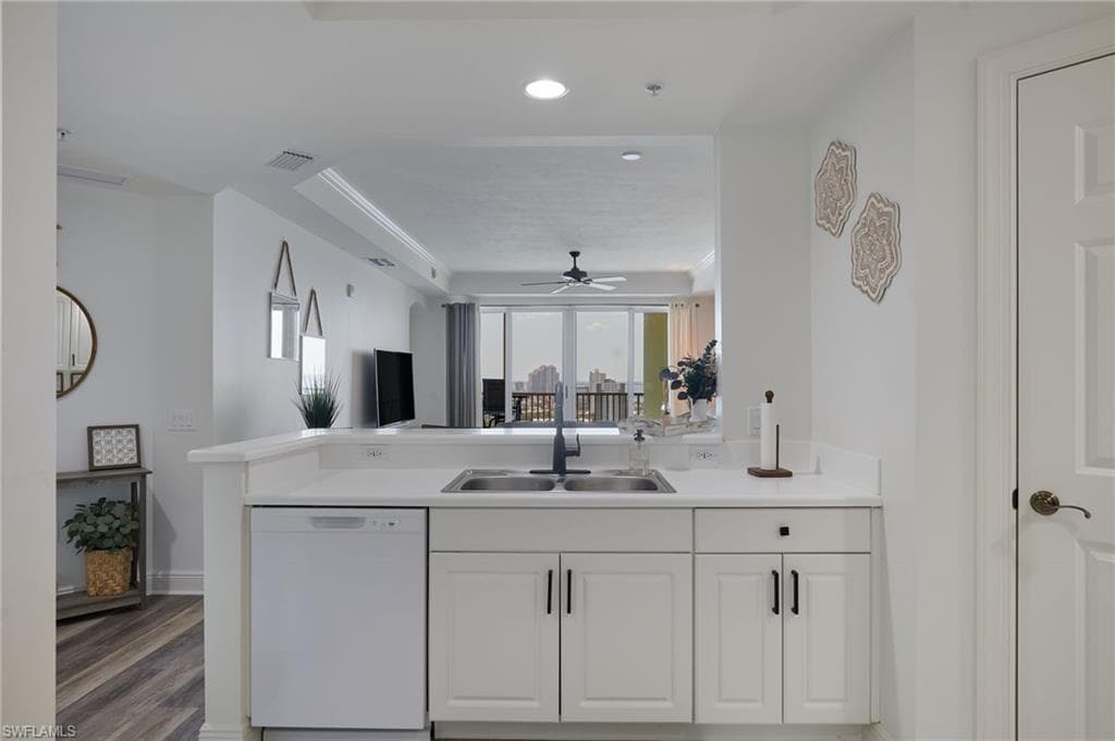 2743 1st ST 2001 FORT MYERS, FL 33916