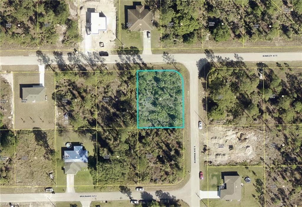 944 Binkley ST E LEHIGH ACRES, FL 33974