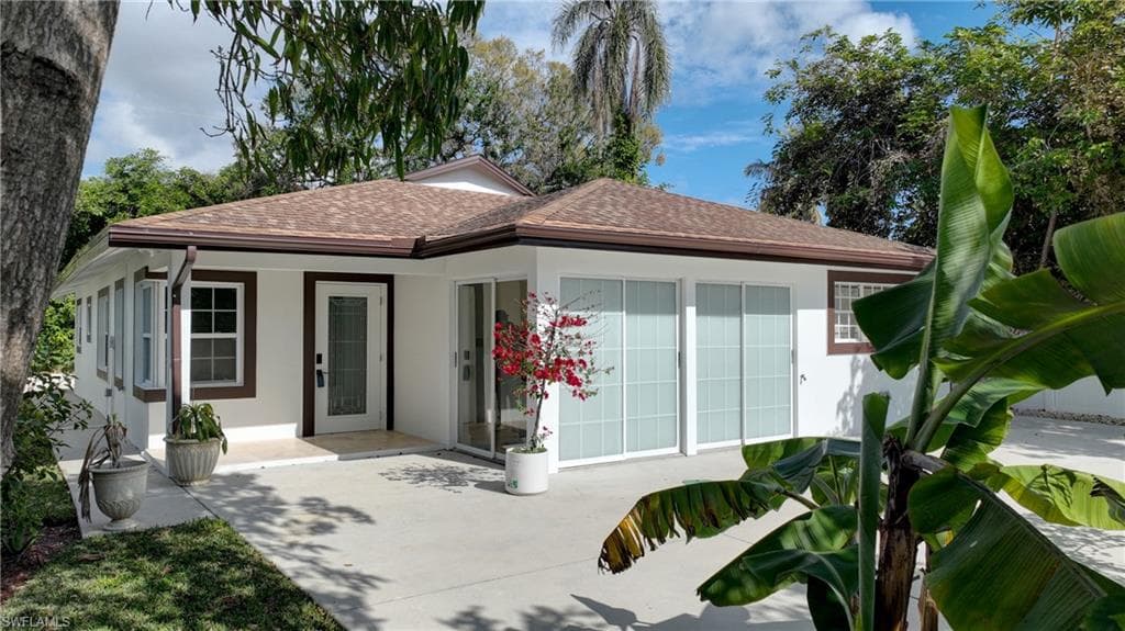 3489 Seagrape AVE NAPLES, FL 34104