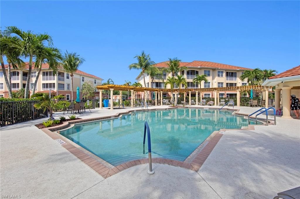 1137 Van Loon Commons CIR 205 CAPE CORAL, FL 33909