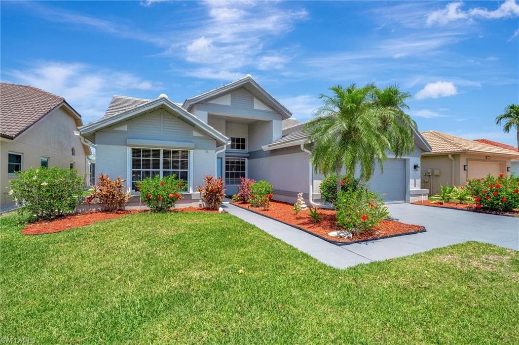 8216 Breton CIR FORT MYERS, FL 33912