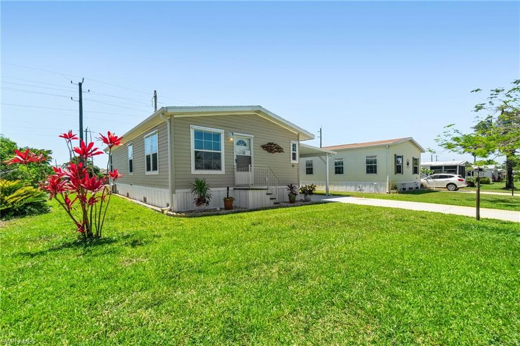 21 Chateau WAY NAPLES, FL 34112