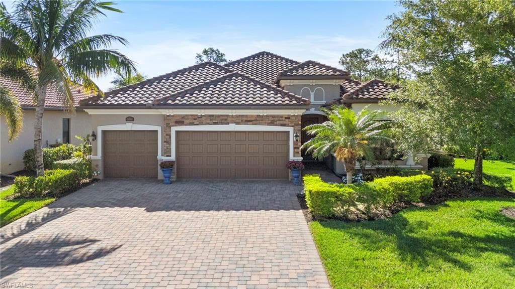 9380 Vercelli CT NAPLES, FL 34113