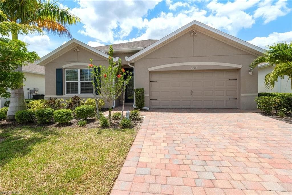 2241 Pigeon Plum WAY NORTH FORT MYERS, FL 33917