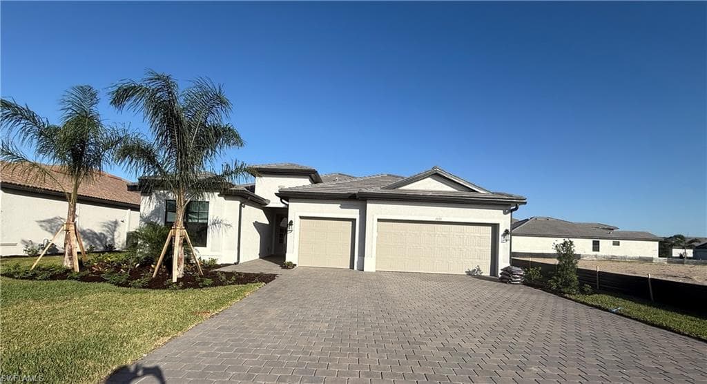 19153 Hinkley DR ESTERO, FL 33928