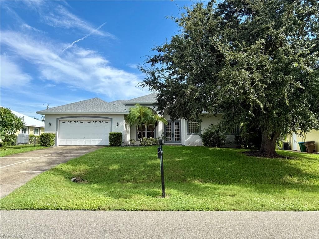 1529 SW 49th TER CAPE CORAL, FL 33914