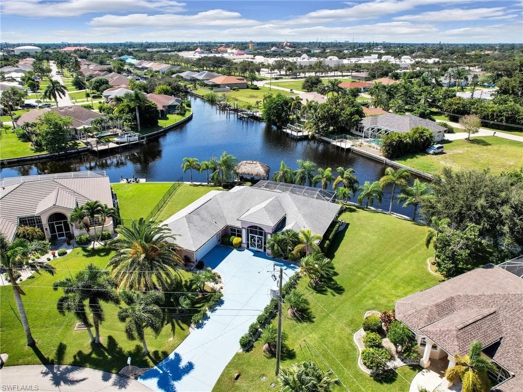 1800 SE 21st ST CAPE CORAL, FL 33990