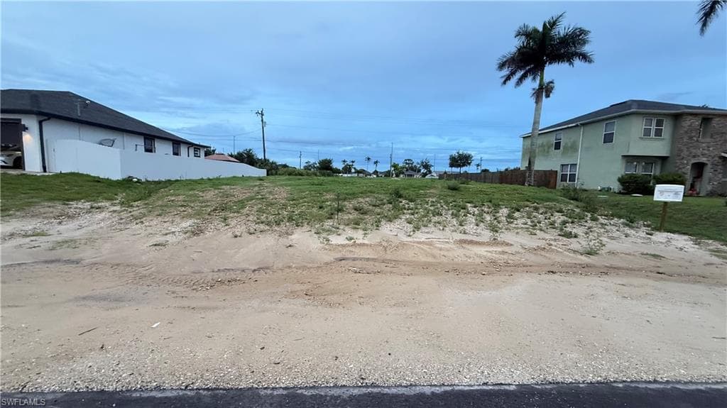 1907 NE 15th PL CAPE CORAL, FL 33909
