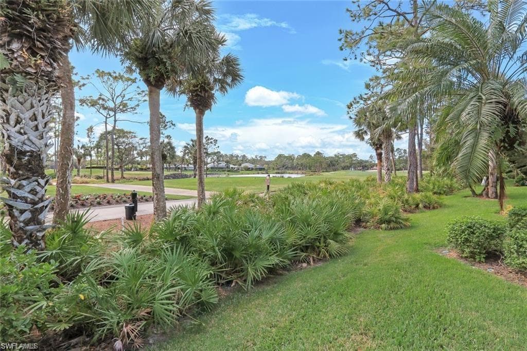 8285 Danbury BLVD 105 NAPLES, FL 34120