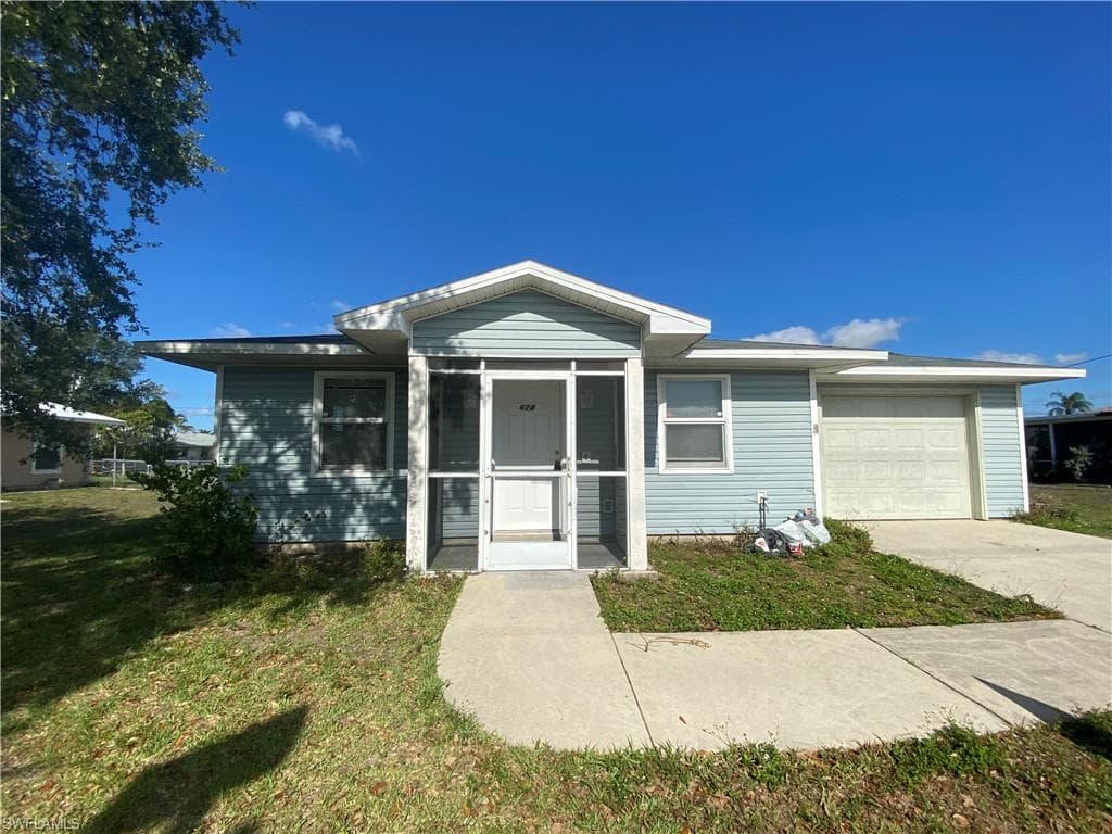 624 Santa Barbara BLVD CAPE CORAL, FL 33991