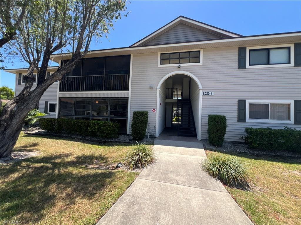 8080 S Woods CIR 11 FORT MYERS, FL 33919