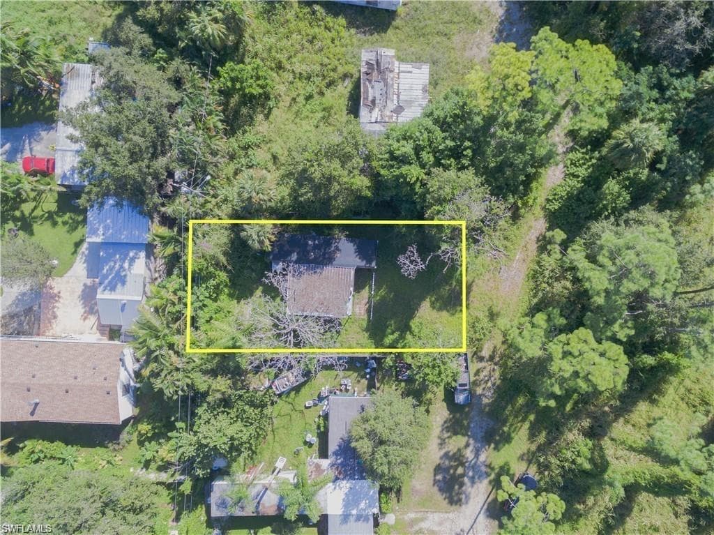 241 Santa Cruz ST NORTH FORT MYERS, FL 33903