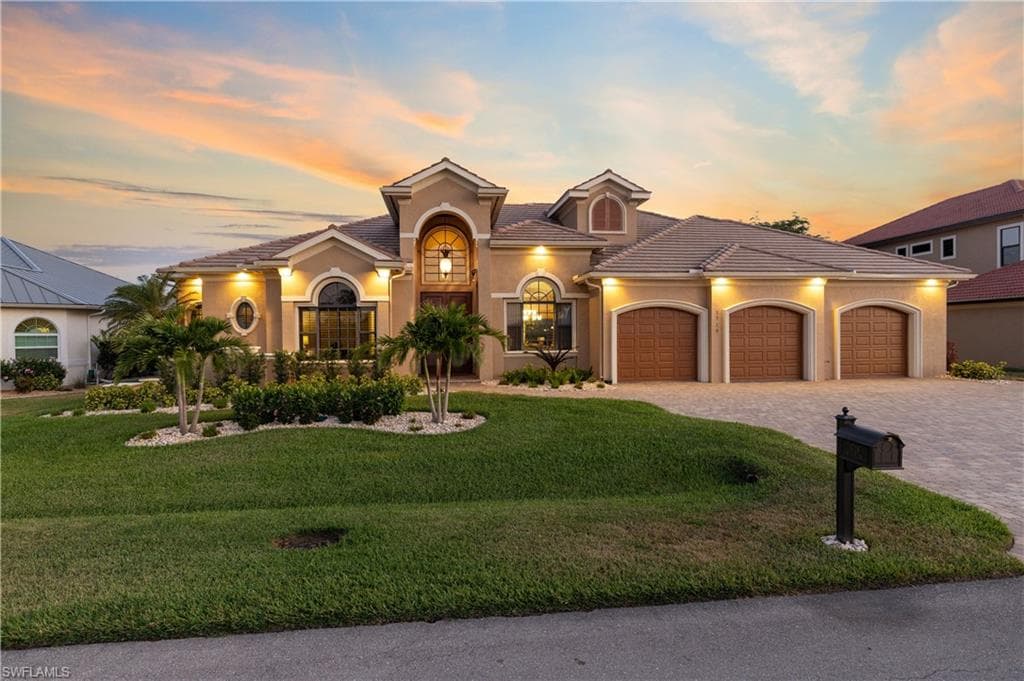 1718 SE 44th TER CAPE CORAL, FL 33904
