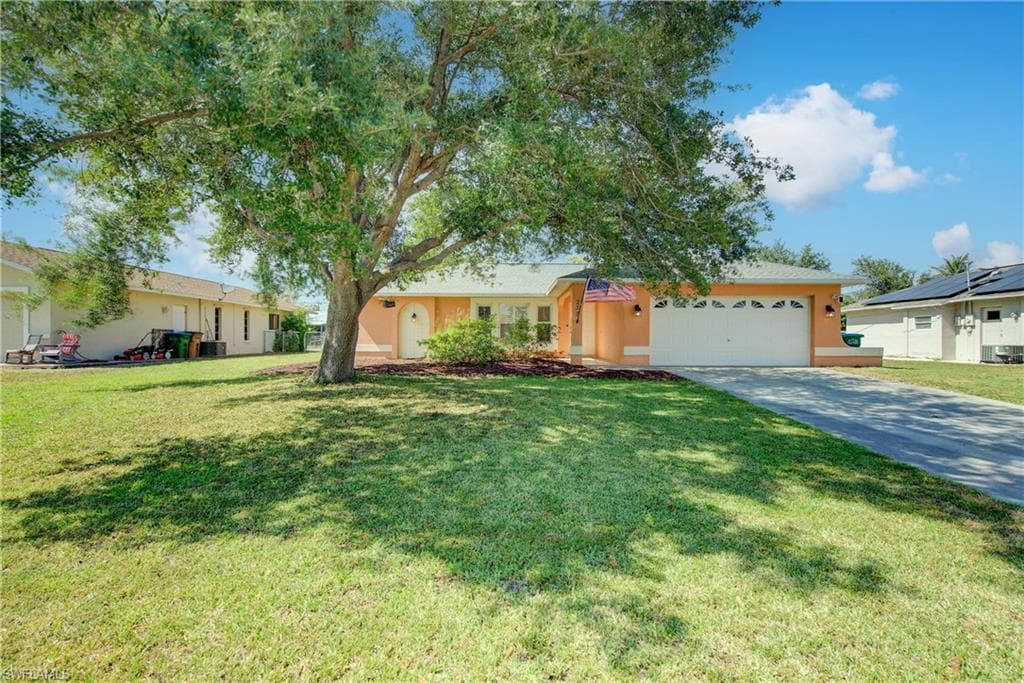 237 SW 32nd TER CAPE CORAL, FL 33914
