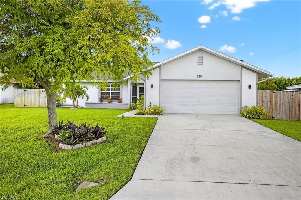 218 SW 43rd TER CAPE CORAL, FL 33914