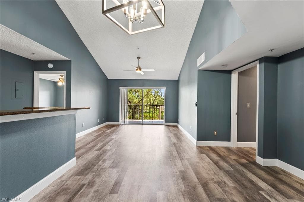 1270 Wildwood Lakes BLVD 304 NAPLES, FL 34104