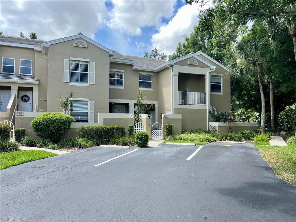 12030 Summergate CIR 103 FORT MYERS, FL 33913