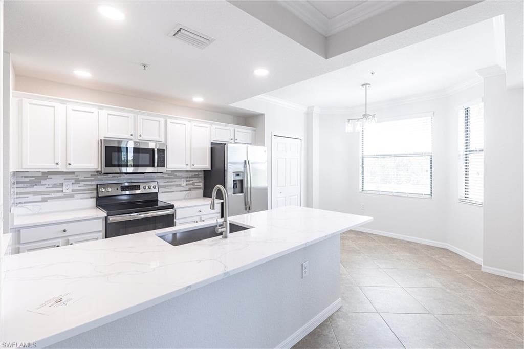9830 GIAVENO CIR 1627 NAPLES, FL 34113