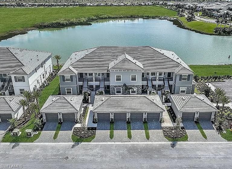 11751 VENETIAN LAGOON DR 102 FORT MYERS, FL 33913