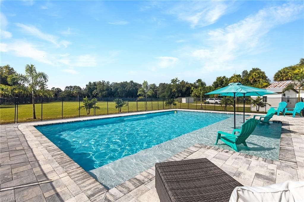 1330 Rock RD NAPLES, FL 34120