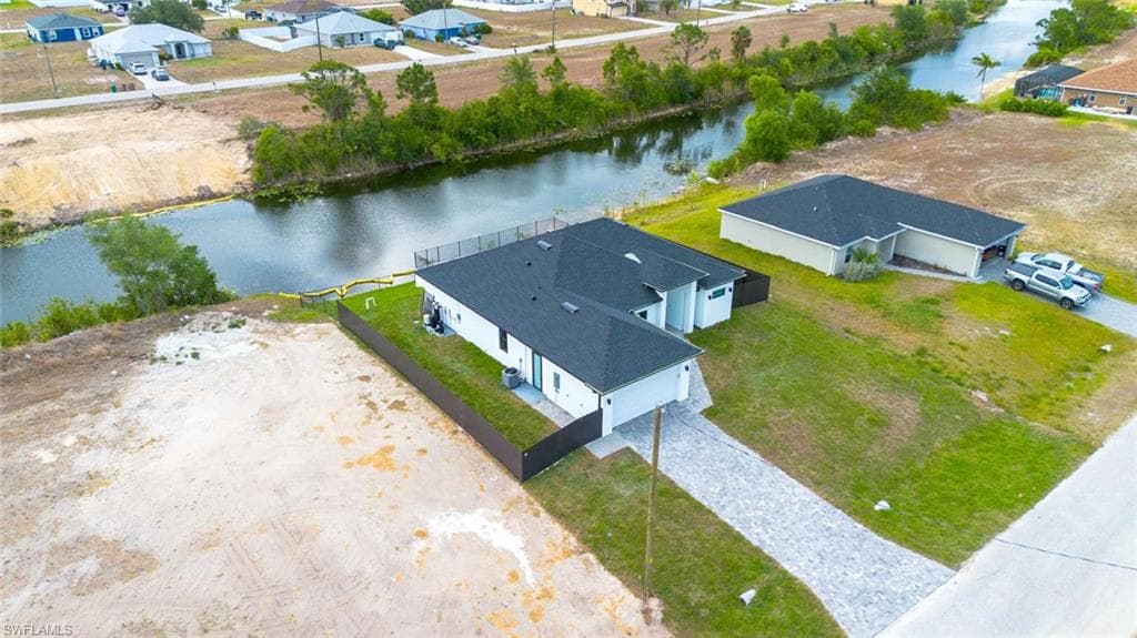 2916 4th PL CAPE CORAL, FL 33993