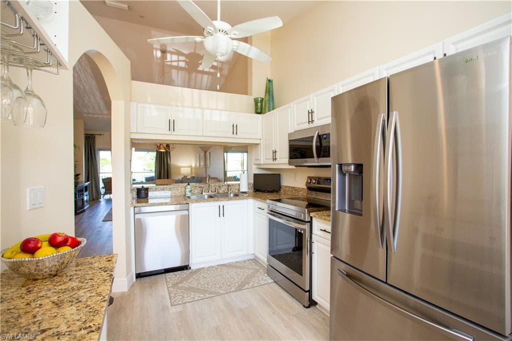 6496 Huntington Lakes CIR 203 NAPLES, FL 34119