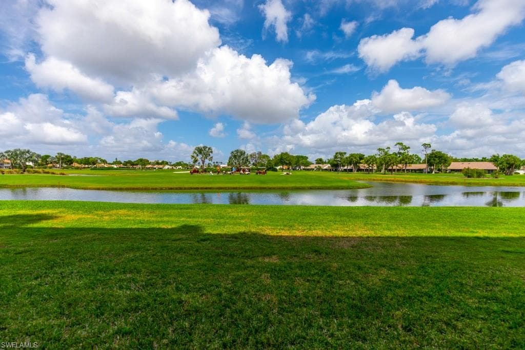 7410 Lake Breeze DR 106 FORT MYERS, FL 33907