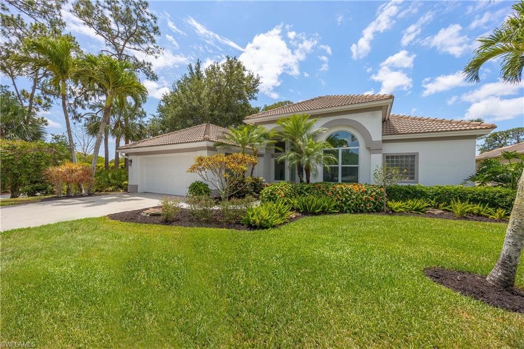 6573 Chestnut CIR NAPLES, FL 34109