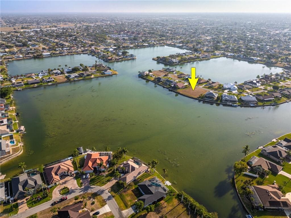 222 SE 10th AVE CAPE CORAL, FL 33990