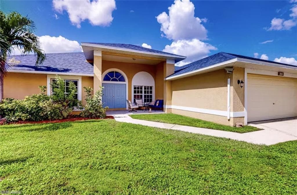923 SW 28th TER CAPE CORAL, FL 33914