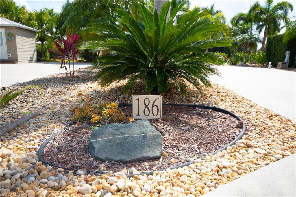 10216 Yellowtop TRL FORT MYERS, FL 33905