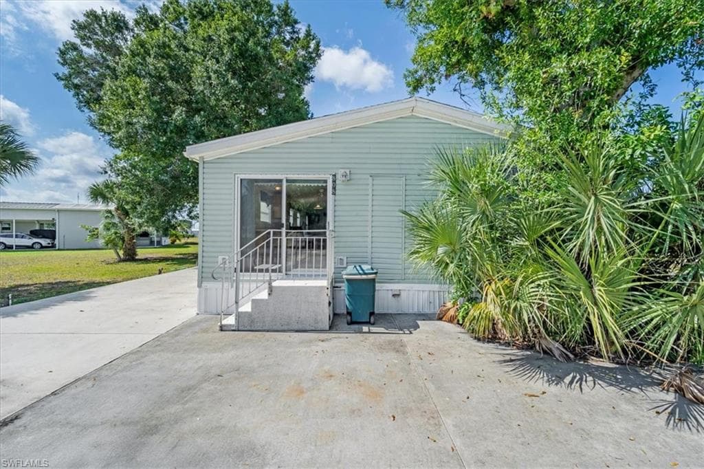 808 Renn DR NW MOORE HAVEN, FL 33471