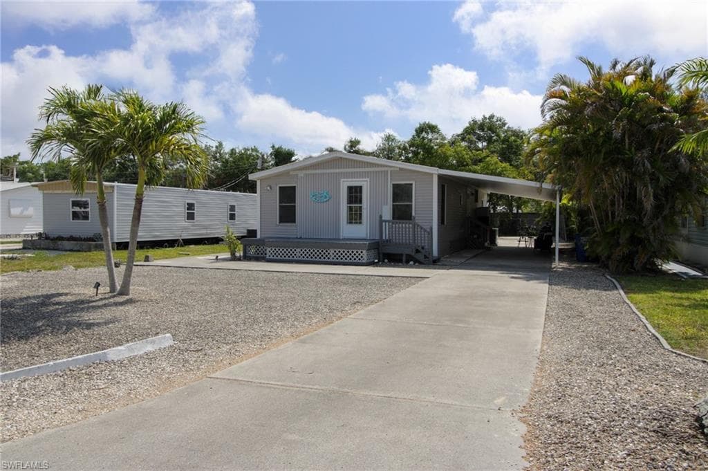 16061 Siesta DR FORT MYERS, FL 33908