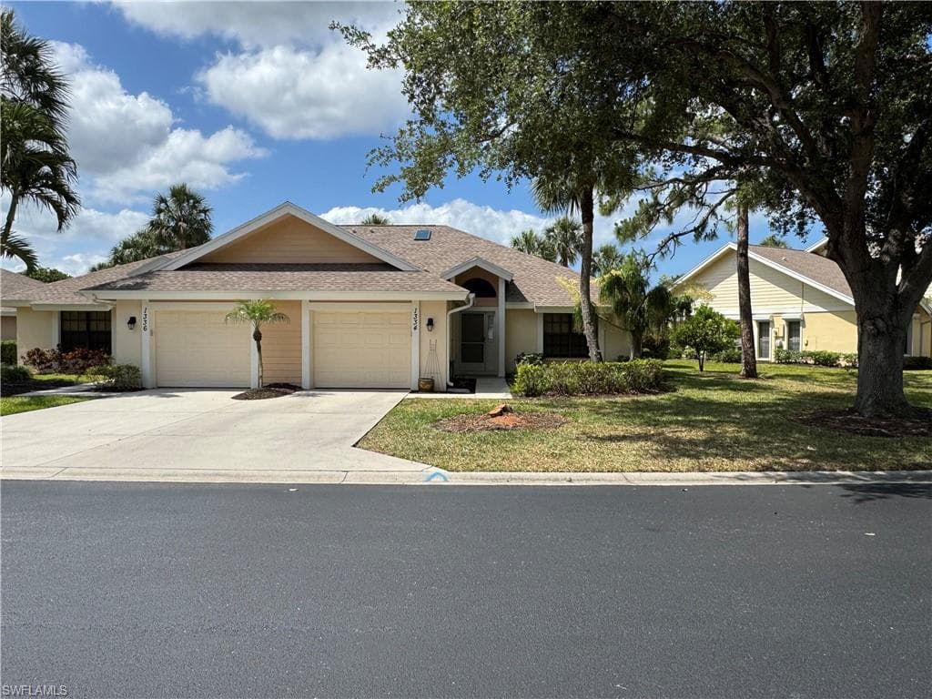 1334 Park Lake DR 28R NAPLES, FL 34110
