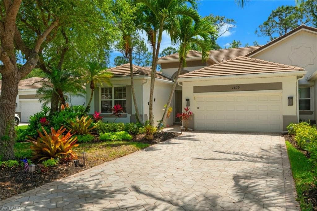 1409 Athol WAY 101 NAPLES, FL 34104
