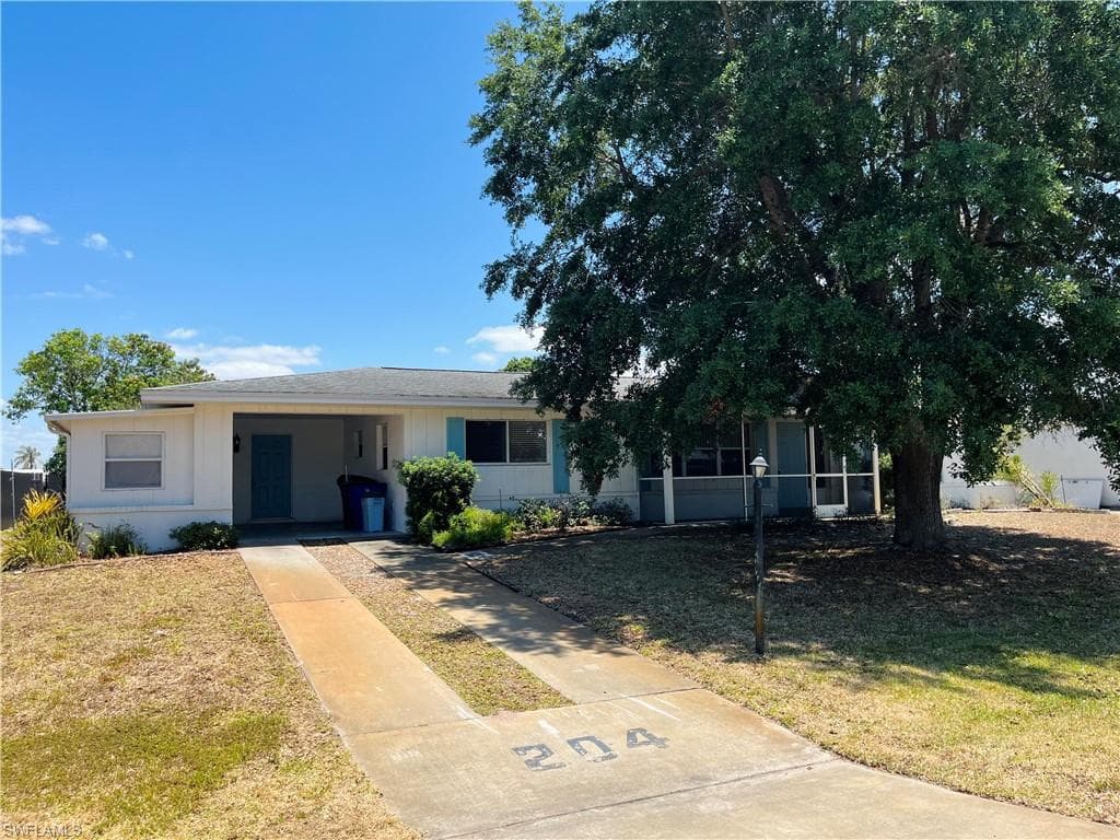 204 Norwich AVE LEHIGH ACRES, FL 33936