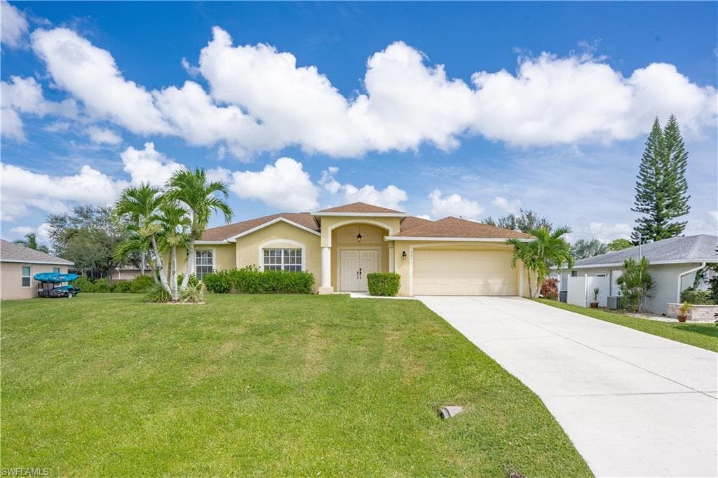901 SW 20th ST CAPE CORAL, FL 33991