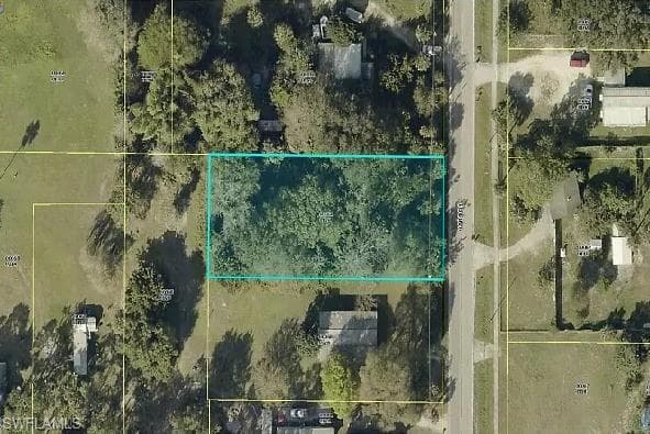 7714 HART DR N FORT MYERS, FL 33917