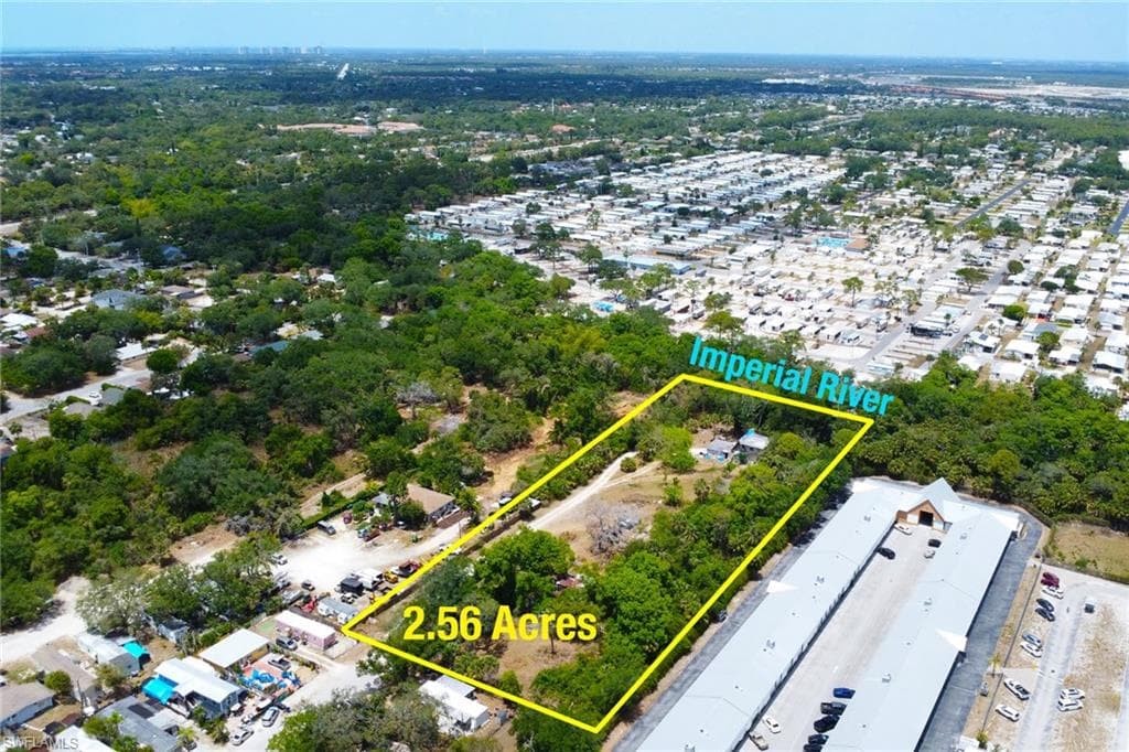 27761 Downs DR BONITA SPRINGS, FL 34135