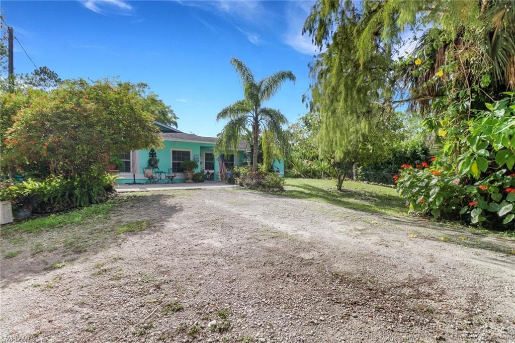 120 4th ST NE NAPLES, FL 34120