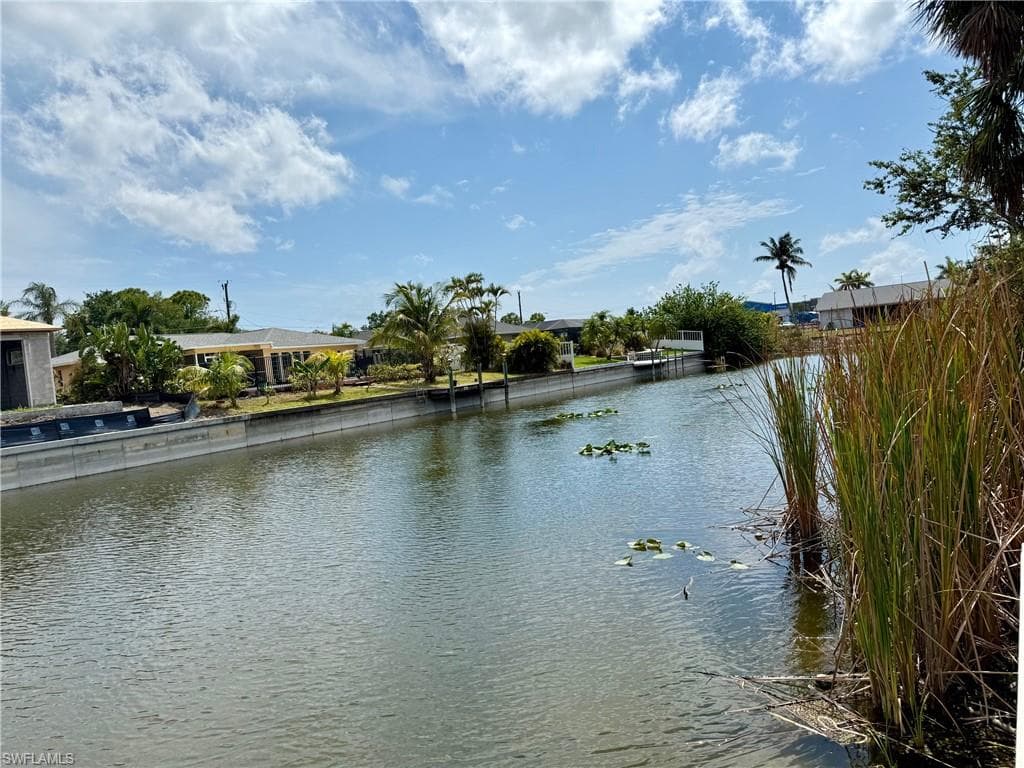 714 SW 39th ST CAPE CORAL, FL 33914
