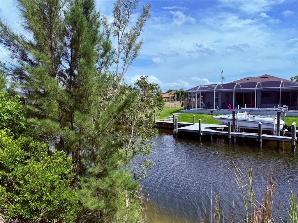 1812 SW 28th LN CAPE CORAL, FL 33914