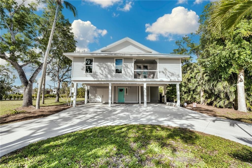 13450 Coral DR FORT MYERS, FL 33908