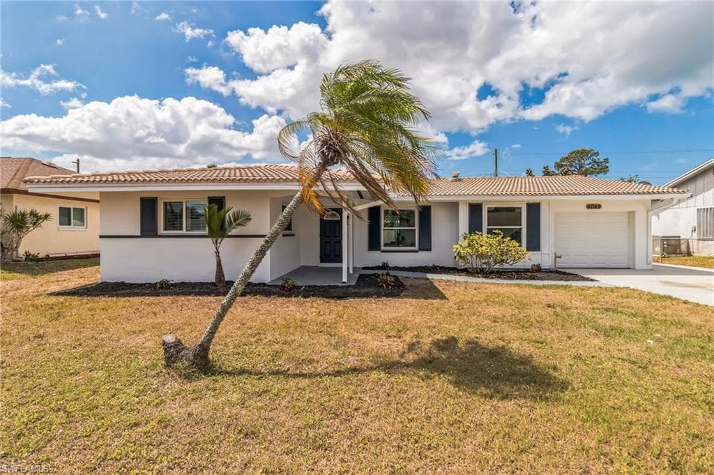 4048 Mohawk PL NAPLES, FL 34112