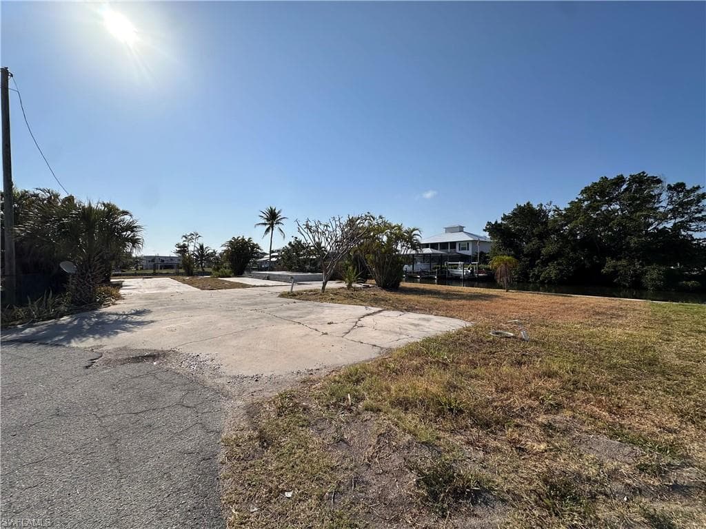 2654 Heron CT ST. JAMES CITY, FL 33956