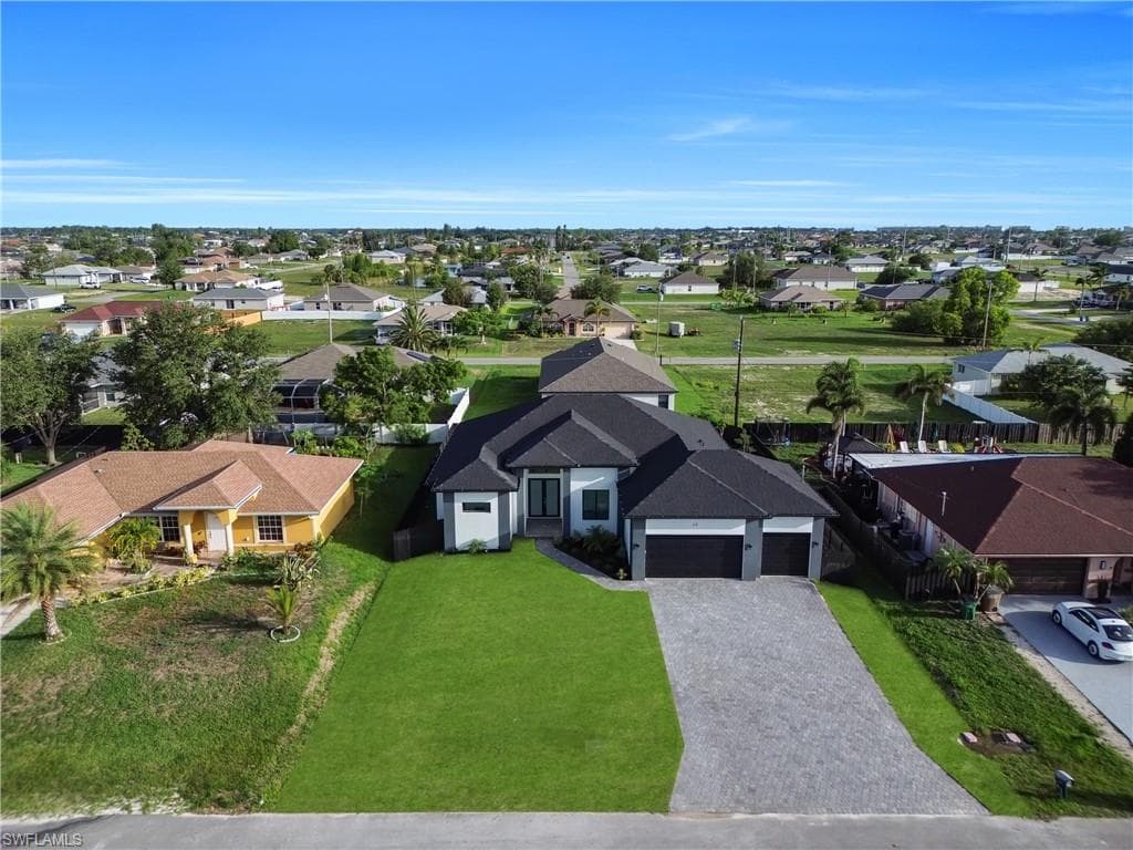 30 NE 11th LN CAPE CORAL, FL 33909