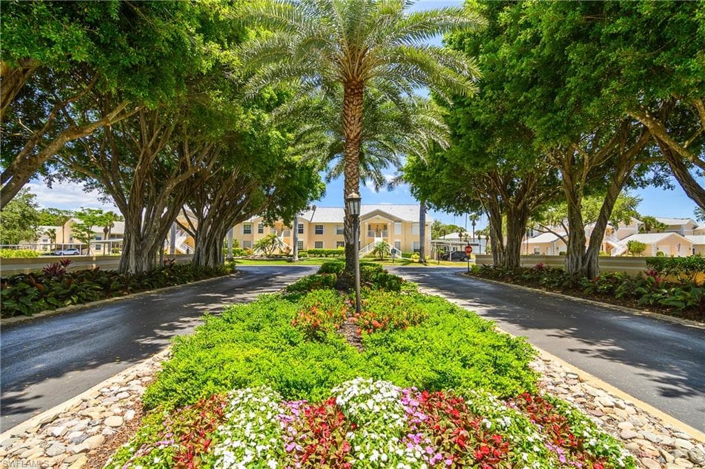 773 Wiggins Lake DR 102 NAPLES, FL 34110