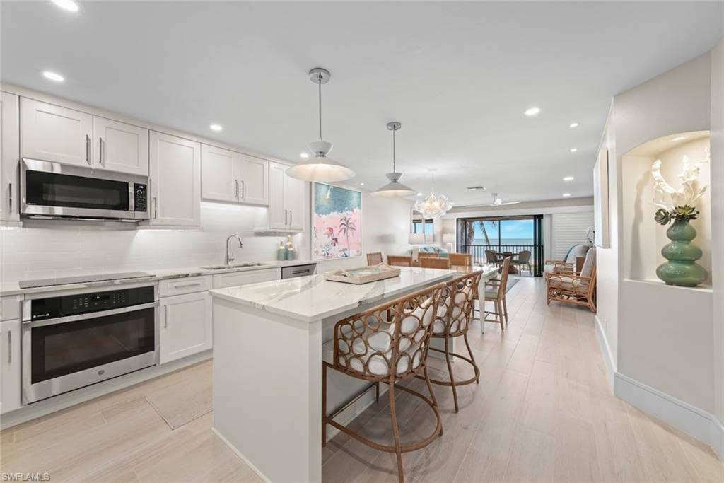 1795 Middle Gulf DR 302 SANIBEL, FL 33957